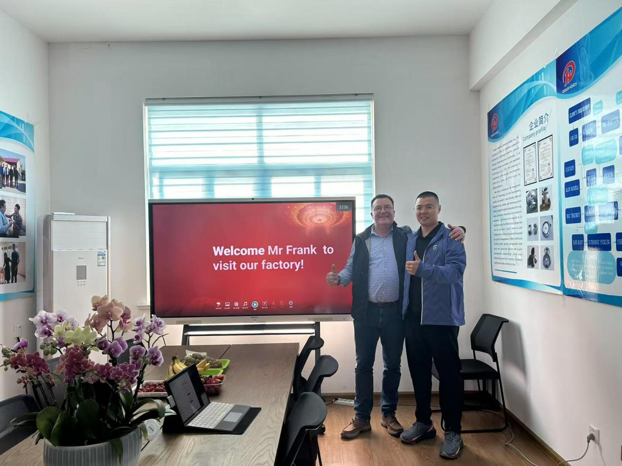 Pelanggan Belgia mengunjungi pabrik dua kali