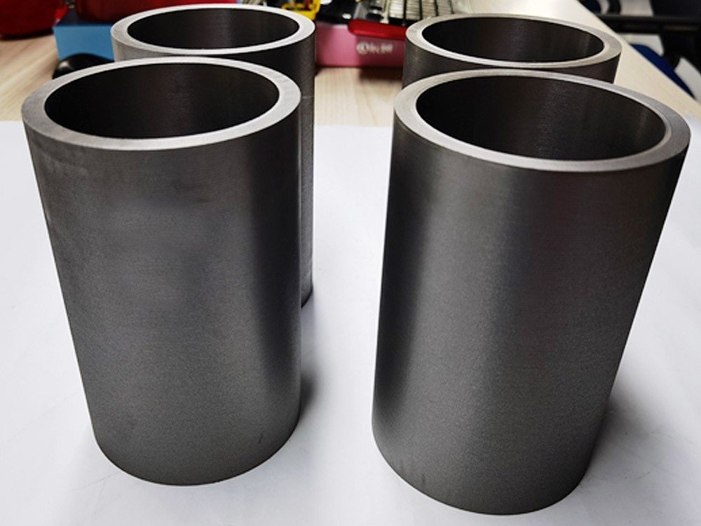 Apa pengaruh silikon tinggi atau rendah terhadap kinerja pemrosesan mekanis besi cor kelabu 200?